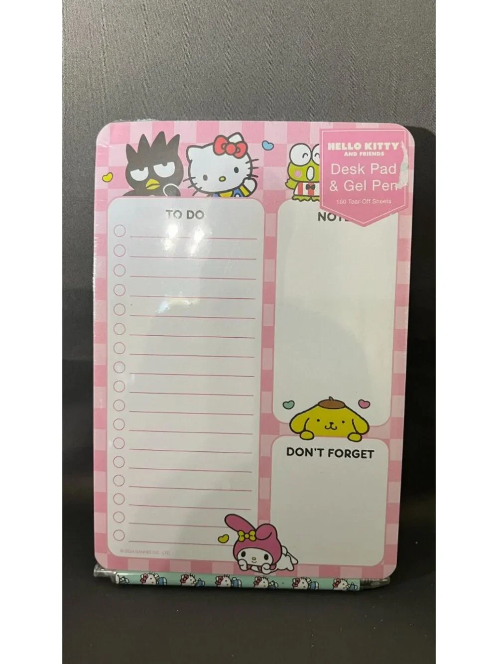 Hello Kitty & Friends Desk Pad And Gel Pen Set 100 Sheets